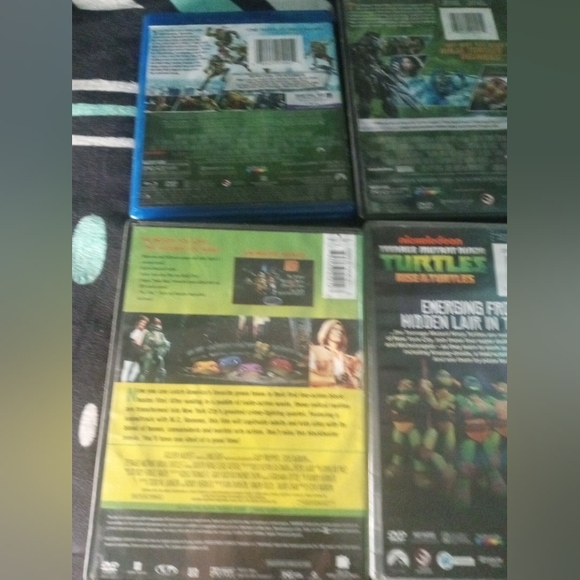 Lot of 4 TMNT DVDS  & 1  Bluray DVD box set movies and cartoons - Picture 5 of 6